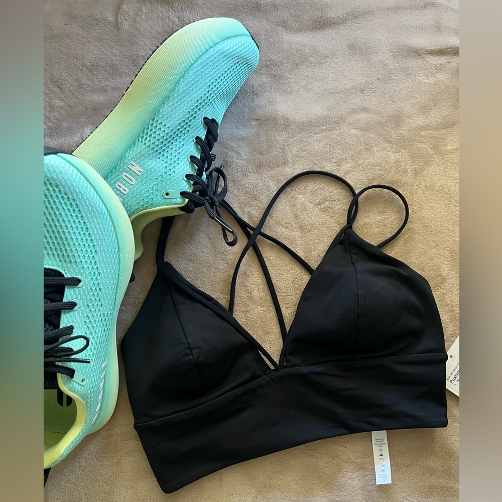 Lululemon Pushing Limits Black Strappy Sports Bra Size 8